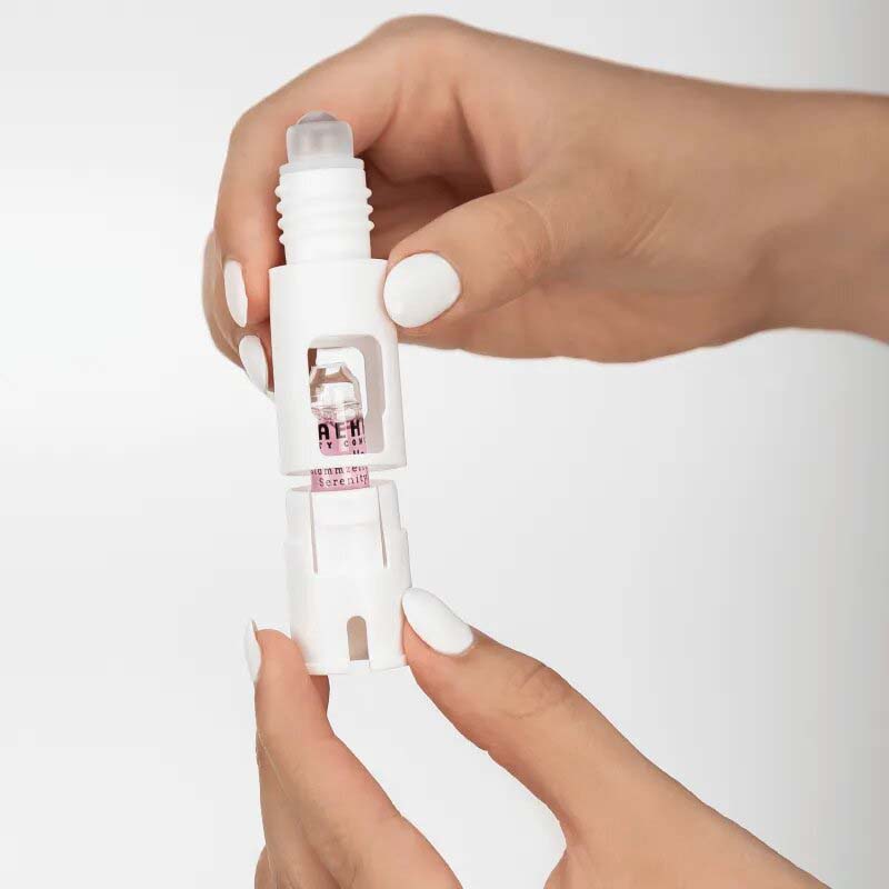 BAEHR Ampullenapplikator mit Rollkopf und Ampullenöffner – -, Hände befüllen Applikator