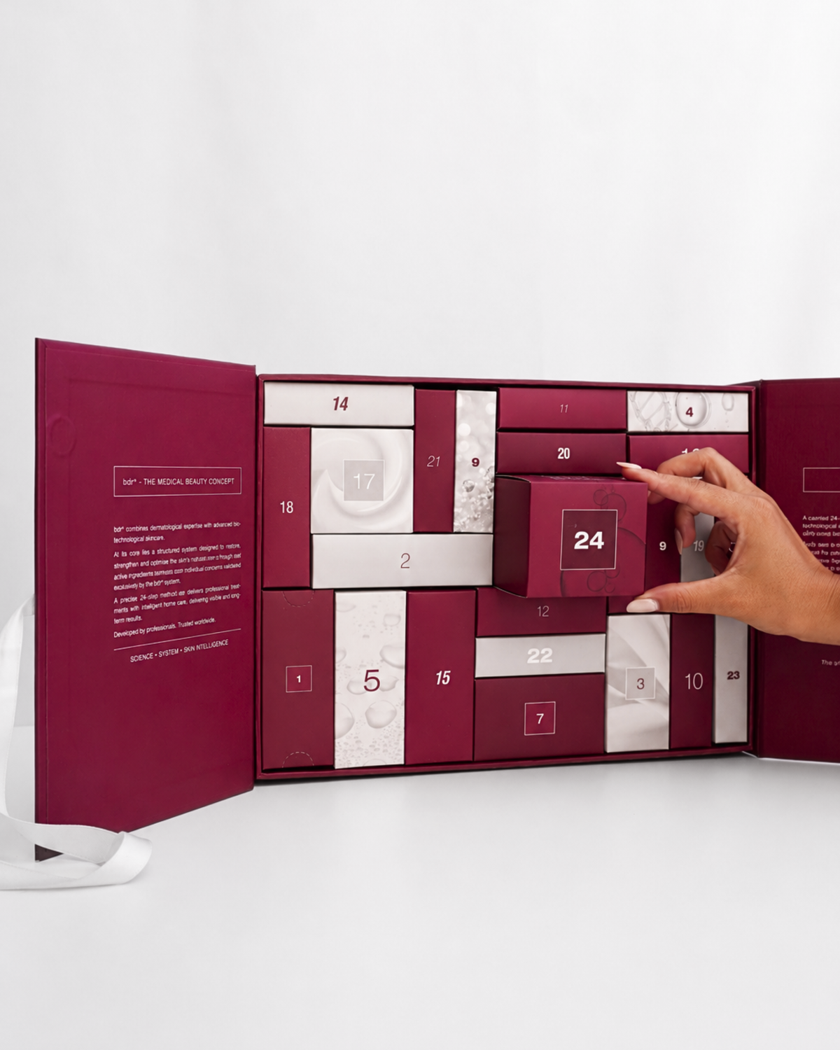 BDR MEDICAL BEAUTY Adventskalender 2026 – 24 Tage High-Performance Skincare, 1stück, Hand entnimmt Schachtel