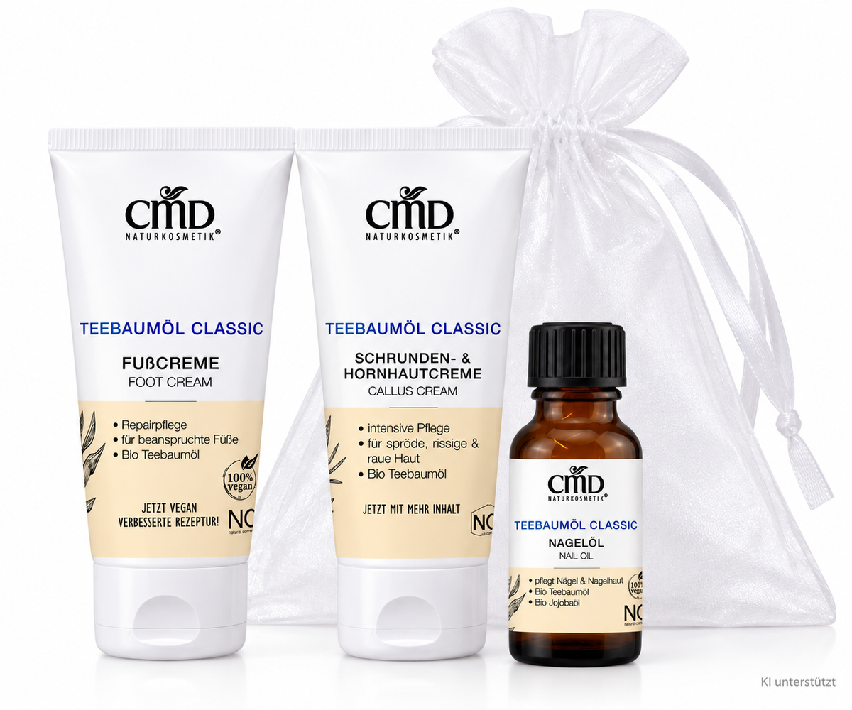 CMD NATURKOSMETIK Teebaumöl Classic Weihnachts-Fußpflege-Set, -, Einzelprodukte Organzasäckchen vor weißem Hintergrund
