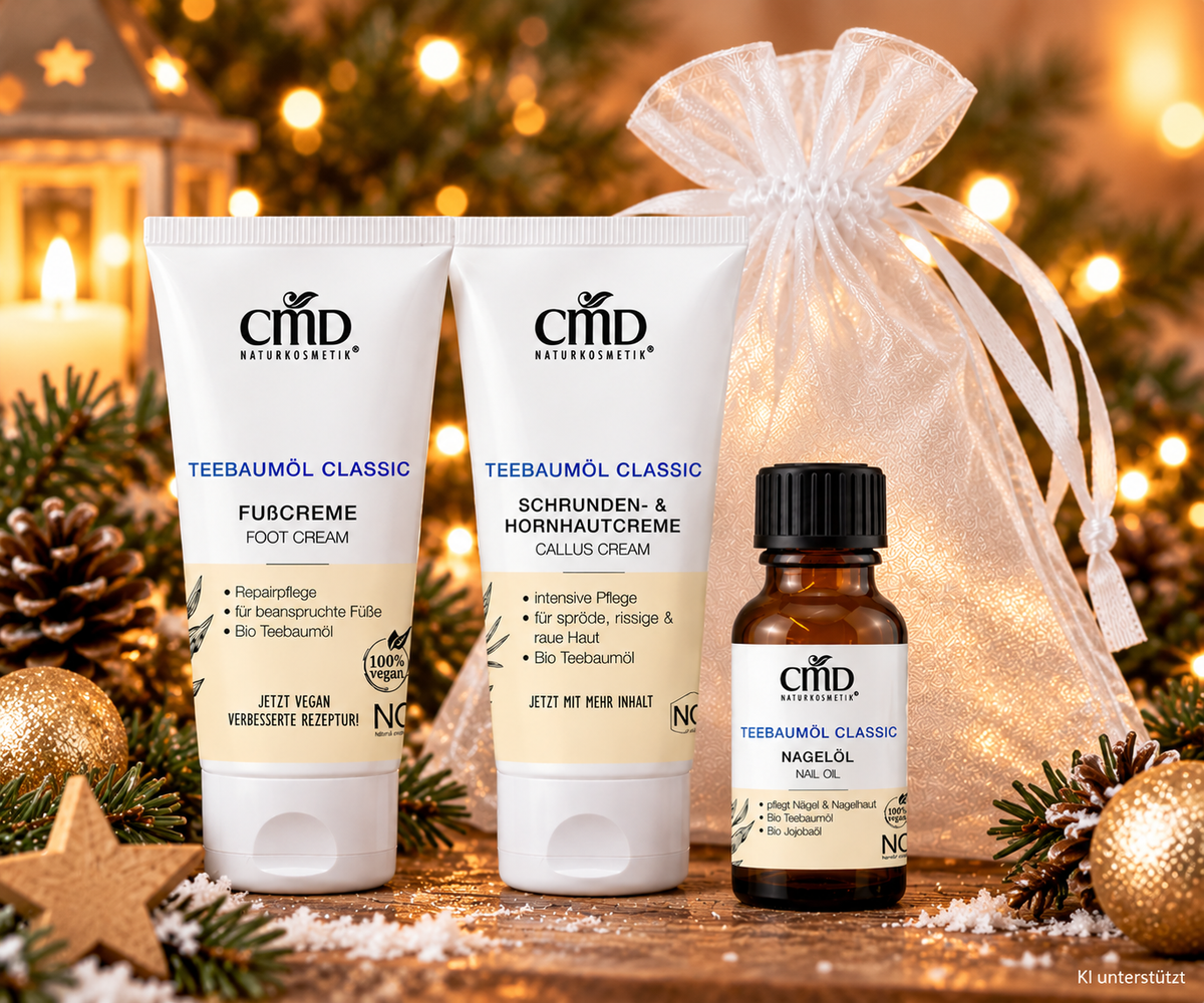 CMD NATURKOSMETIK Teebaumöl Classic Weihnachts-Fußpflege-Set, -, Einzelprodukte Organzasäckchen weihnachtlicher Hintergrund