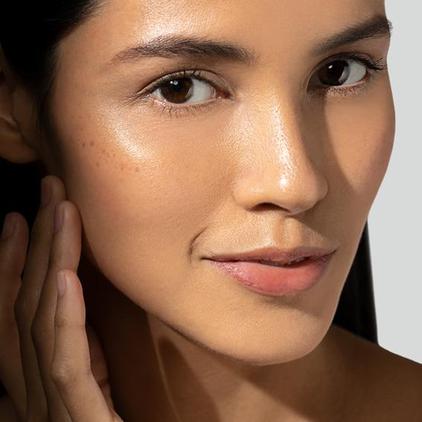 DERMALOGICA Biolumin C Gel Moisturizer – Diese Gel-Feuchtigkeitspflege spendet schwerelose Feuchtigkeit und verleiht der Haut sofort mehr Strahlkraft für gesund aussehende Haut., 50ml, Anwendung