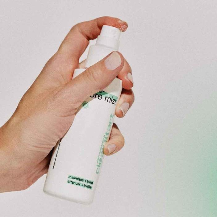 DERMALOGICA Clear Start Micro-Pore Mist – ein erfrischender Toner, der das Erscheinungsbild großer Poren ab dem ersten Spritzer reduziert und das Hautbild nachhaltig verfeinert., 118ml, Spenderflasche