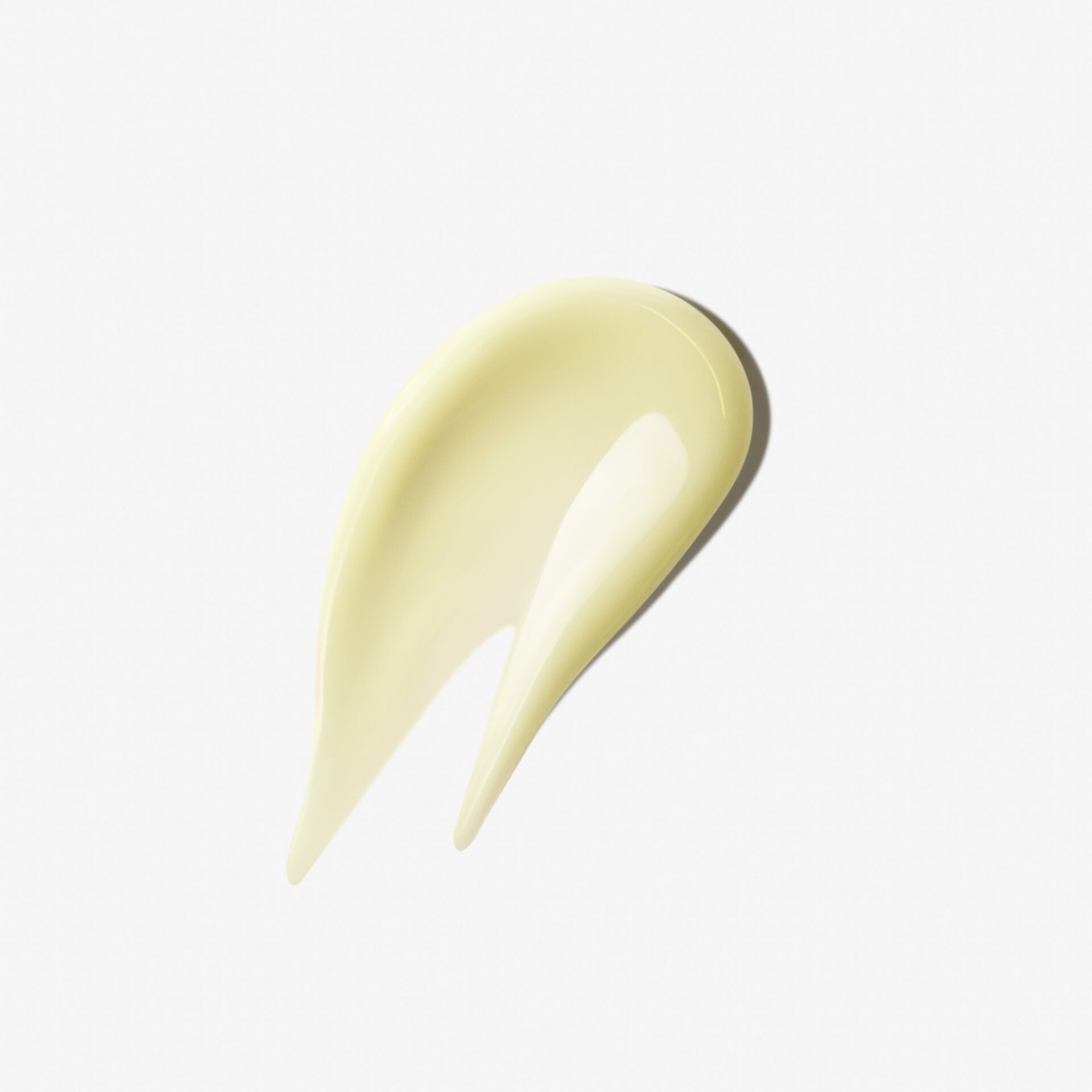 DERMALOGICA Dynamic Skin Retinol Serum – hochdosiertes Anti-Falten Serum und wirkt gegen die 4 Zeichen der Hautalterung. Es enthält einen 3,5%-igen Komplex aus Retinol, Retinoiden und einem Retinol-Booster, 30ml, Textur