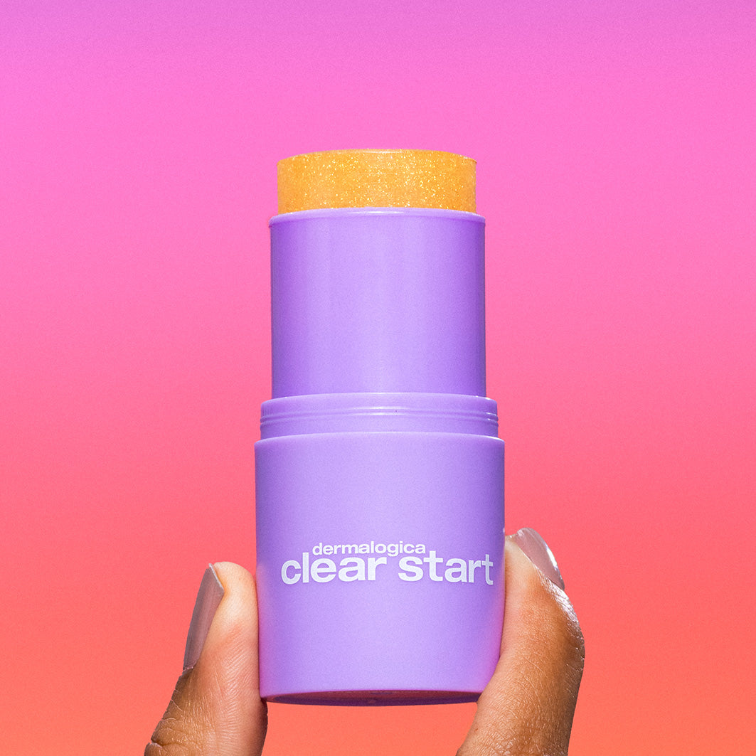 DERMALOGICA Golden Hour Hydrating SPF 30 Stick –  der ideale Begleiter für unterwegs: Er schützt Deine Haut zuverlässig vor UV-Strahlung, spendet intensive Feuchtigkeit und schenkt gleichzeitig einen strahlenden Glow. , 19gr., Stick geöffnet