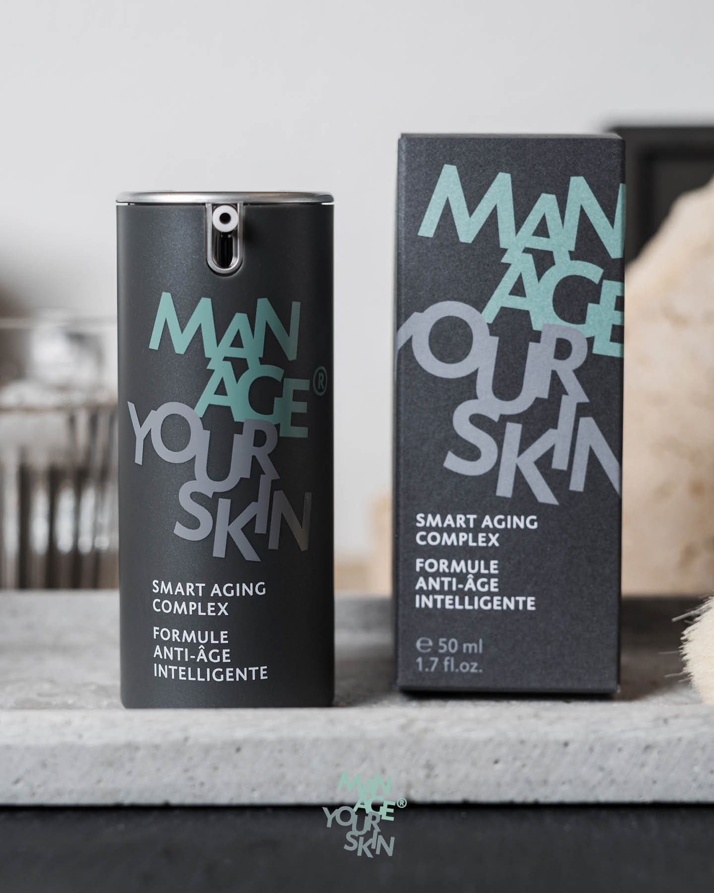 DR SPILLER Regenerating Gel Mask – 50 ml, Spender und Umverpackung auf Steinplatte