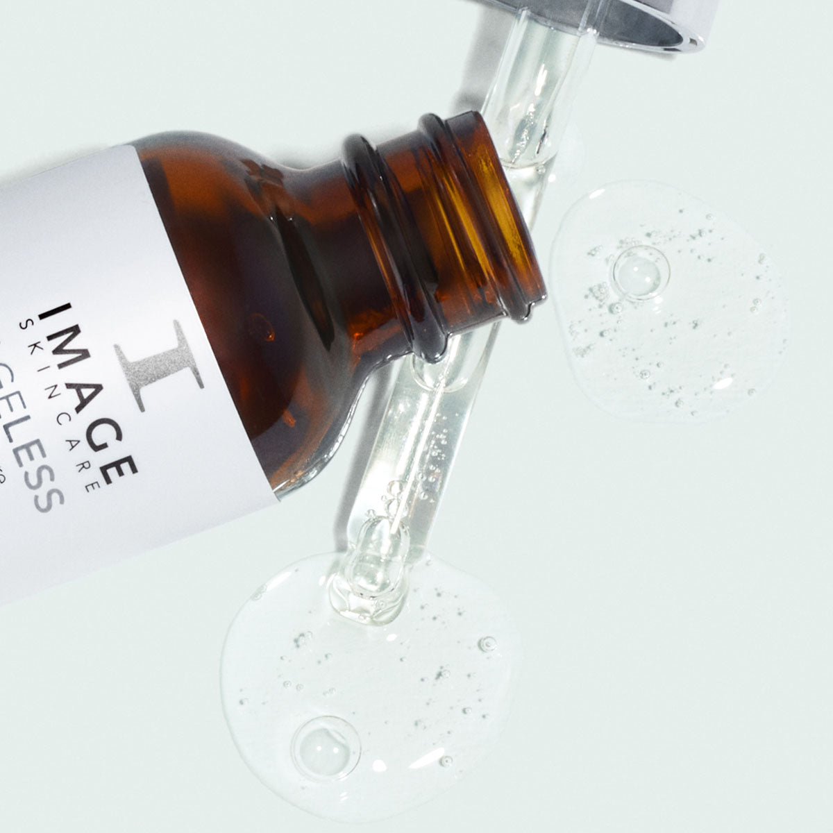 IMAGE SKINCARE Ageless Total Pure Hyaluronic Filler – 30ml, Serumflasche offen mit Pipette und Produktprobe