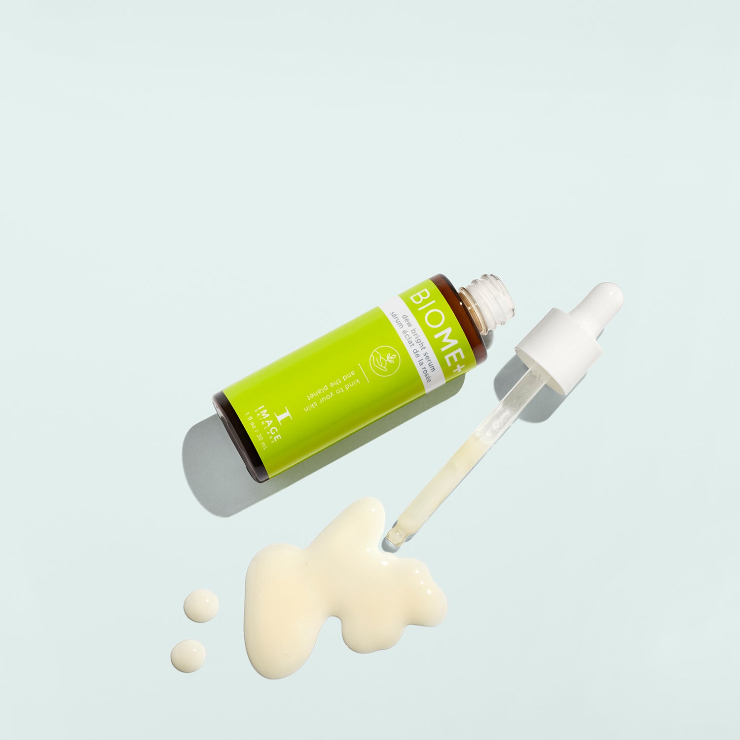 IMAGE SKINCARE BIOME+ dew bright serum – Glow-Serum, 30ml, Flasche offen mit gefüllter Pipette