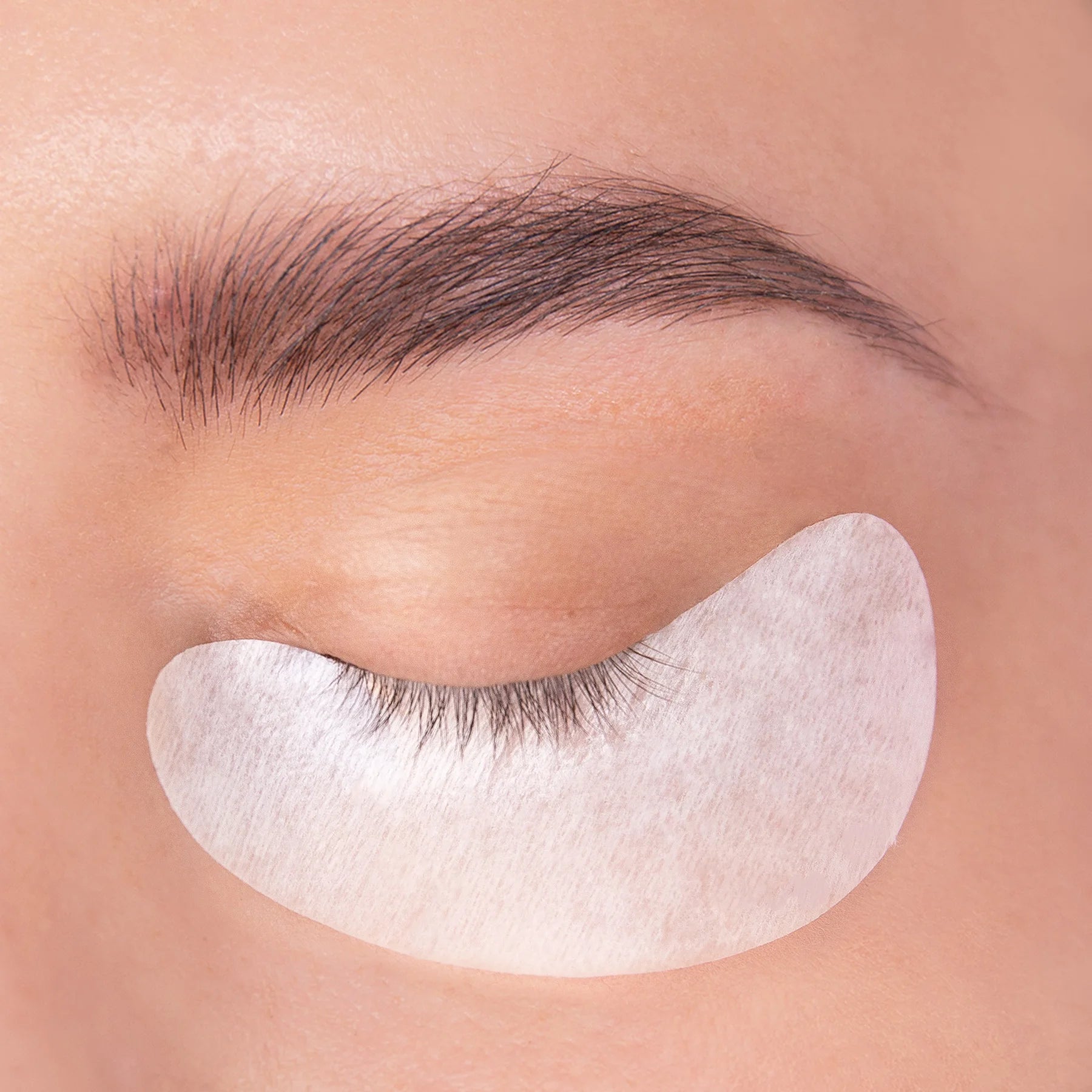 MISS LASHES Hydro-Gel Augenpads – Typ 2, 10Stk, Augenpad angewendet unter Auge