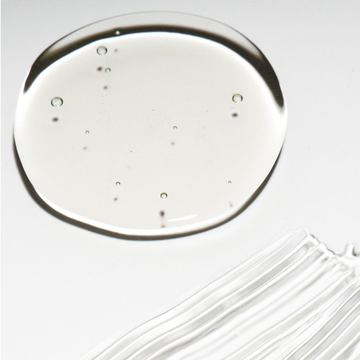 NOVEXPERT Booster Serum with Hyaluronic Acid – 30ml, Serumtextur