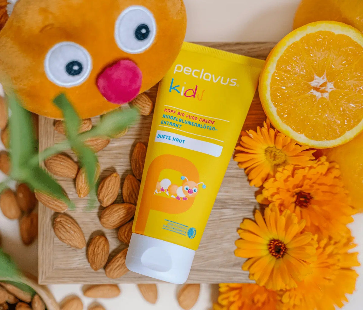 PECLAVUS KIDS Kopf bis Fuß Creme – naturkosmetische Körperlotion, 100ml, Tube mit Mandeln, Orange und Ringelblumen