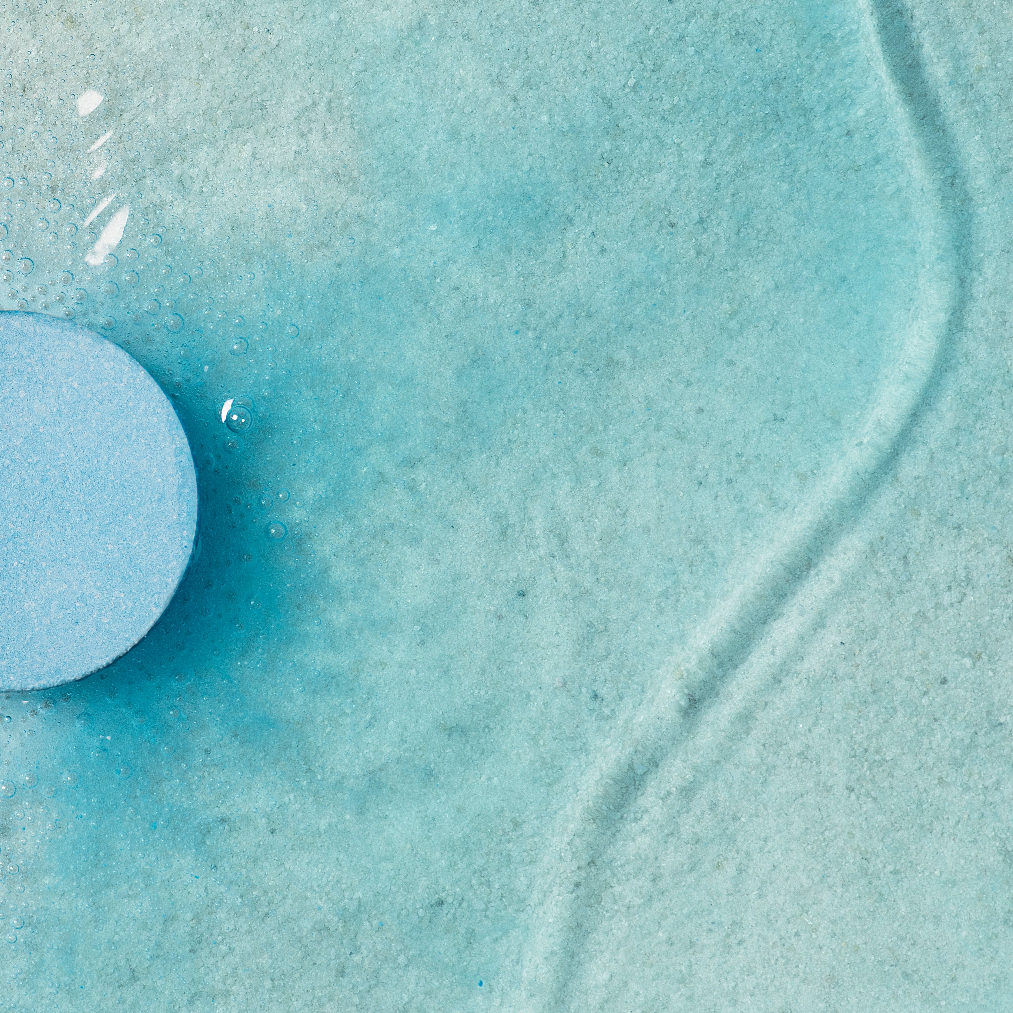 THALGO Îles Pacifique - Lagunenbad Tabs  – Sprudelnde Badekiesel, 25g, Badekiesel löst sich in Wasser auf