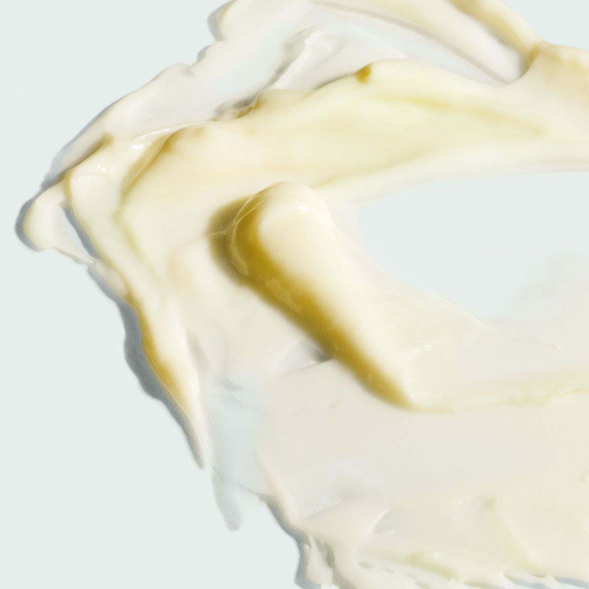 ima-V-200N-vital_c_hydrating_facial_cleanser_177ml-texture