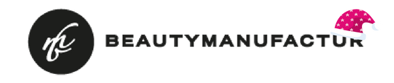 Beautymanufactur Logo in Schwarz-Weiß mit einer pinken Nikolausmütze am rechten Rand – festliche Weihnachtsversion des Markenlogos