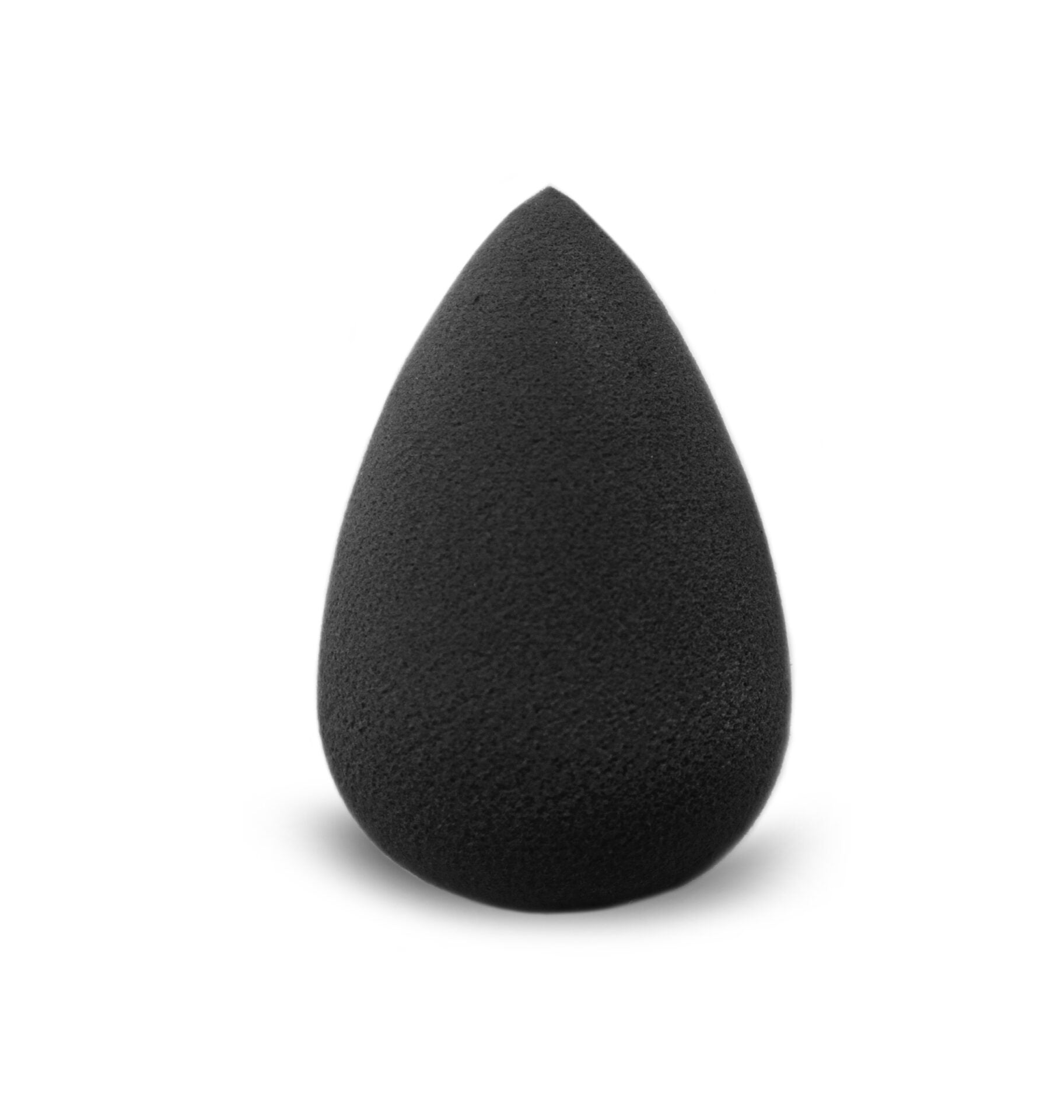 CNC Make-up Ei schwarz – Ein raffiniertes Make-up-Tool mit dem Du auf angenehme Art und Weise Make-up oder Foundation auftragen kannst., 1St.