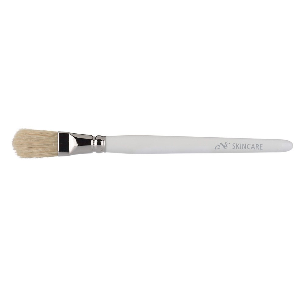 CNC Special Line Maskenpinsel flach oval – Naturborste. Eignet sich besonders für die Applikation von sehr pastösen Produkten und bietet gleichzeitig einen Massage- und Peelingeffekt., 1St.