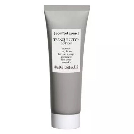 COMFORT ZONE Tranquillity Body Lotion – eine aromatische, seidige Emulsion für den Körper und ist dank ihrer leichten, feuchtigkeitsspendenden Textur perfekt für heiße und feuchte klimatische Bedingungen geeignet., 40ml