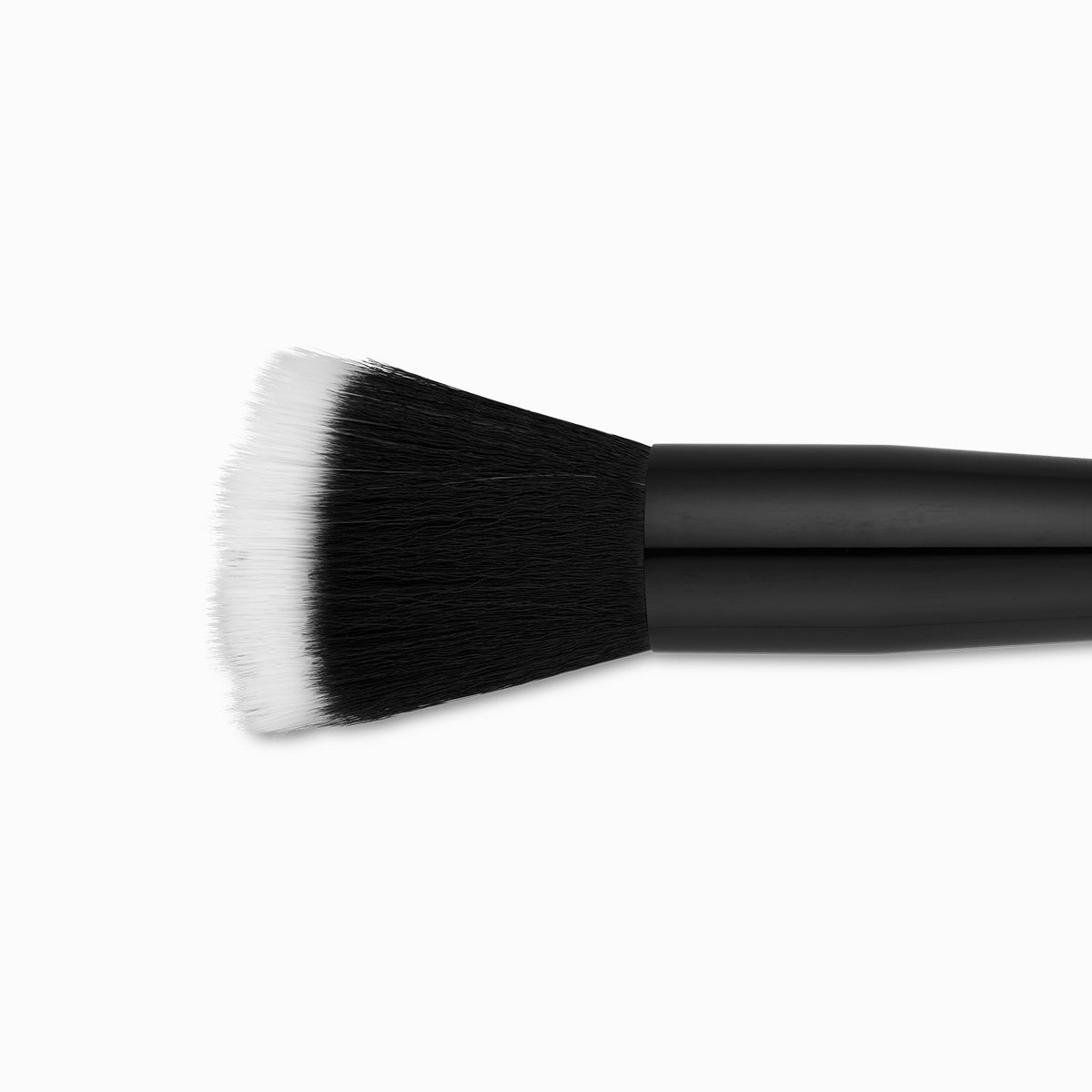 COSART Rouge / Make-up Pinsel, groß – Die feinen Härchen des großen Rouge und Make-up Pinsels verblenden pudrige, wie cremige Produkte sehr gut., 1St., Detail