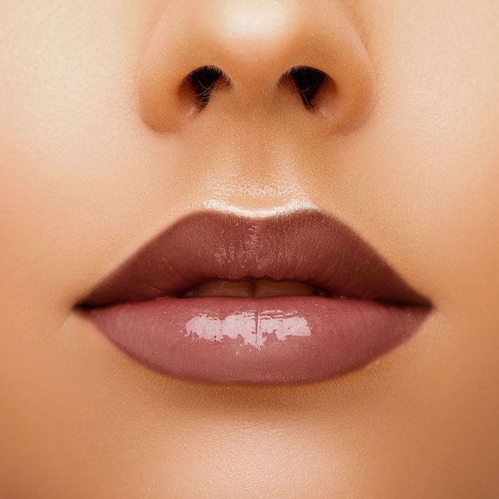 COULEUR CARAMEL Lippenstift 243 Hibiscus – Die hochkonzentrierten schimmernden Pigmente sorgen bereits nach dem ersten Auftragen für ein langanhaltendes Farbergebnis., 3,5gr., Anwendung