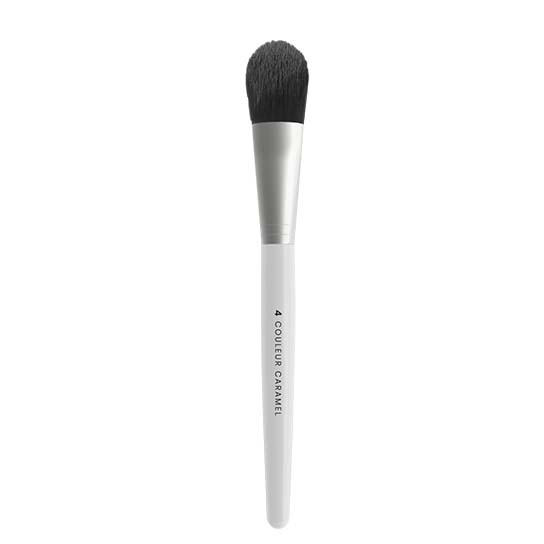 COULEUR CARAMEL Make-up Pinsel Nr. 4 – Dank seines runden Pinselkopfes lassen sich flüssige sowie auch cremige Foundations perfekt auftragen., 1St.