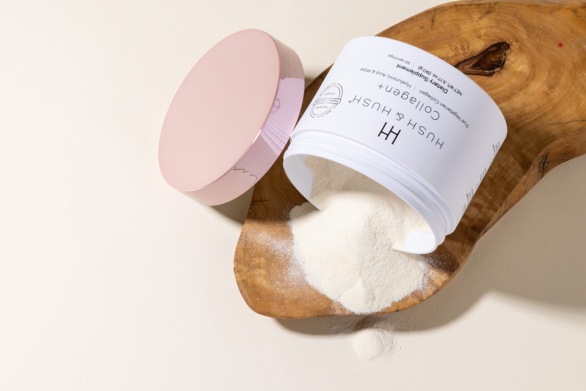HUSH & HUSH Collagen+ – Nahrungsergänzung, 90g, Dose offen mit Collagenpulver