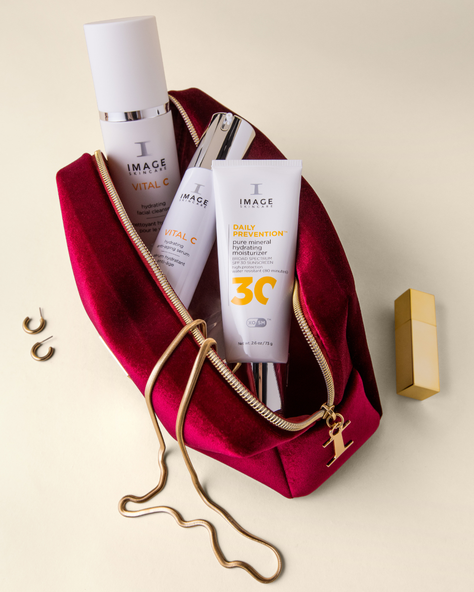 IMAGE SKINCARE the DAILY ESSENTIALS kit – Holiday Set 2026, -, Produkte in Kosmetiktasche