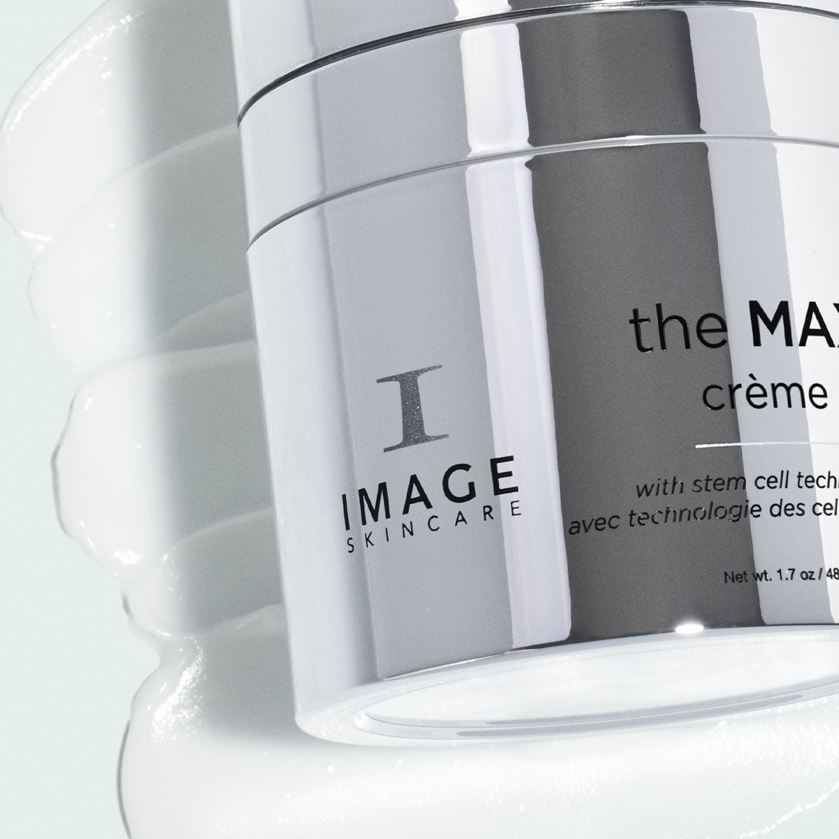 IMAGE SKINCARE the MAX Crème – Nachtpflege mit Stammzelltechnologie, 48g, Tiegel liegend auf Produktprobe