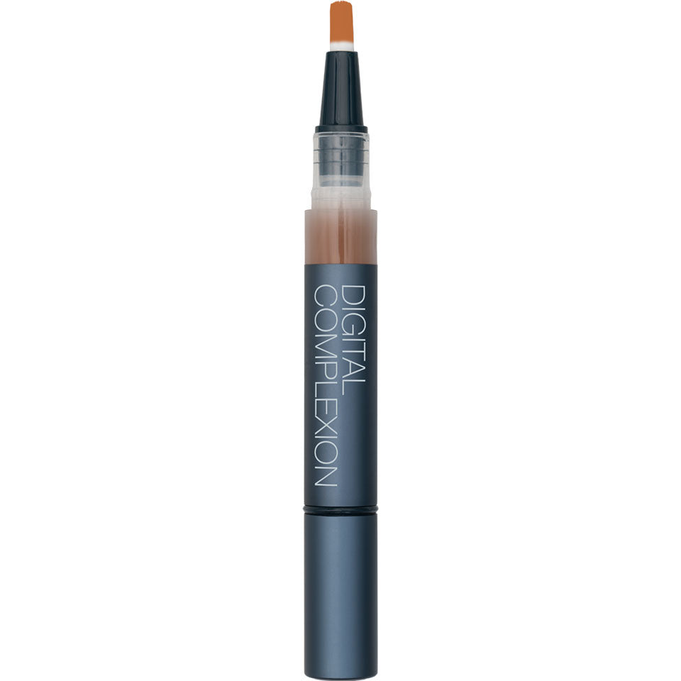 KRYOLAN Digital Complexion Concealer D-34 – leichter, selbstfixierender Concealer mit Airbrush-Effekt, 1stk, offen mit Pinselapplikator