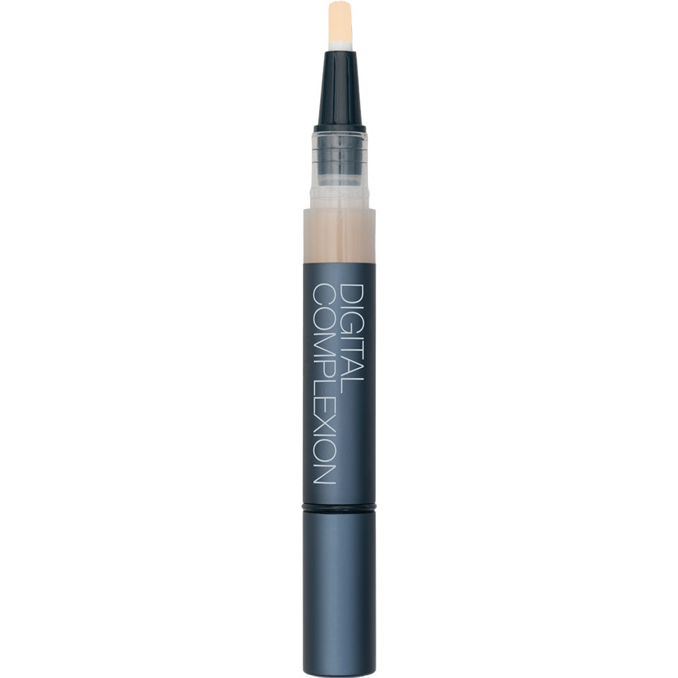 KRYOLAN Digital Complexion Concealer Y-24 – leichter, selbstfixierender Concealer mit Airbrush-Effekt, 1stk, offen mit Pinselapplikator