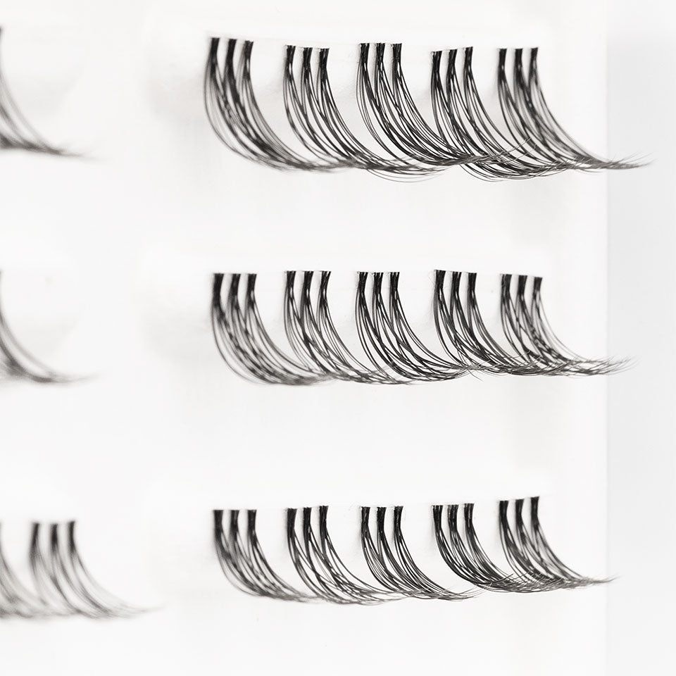 KRYOLAN Soft 3D Layered Clusters – natürliche 3D Wimpern, -, Fächer Seitenansicht