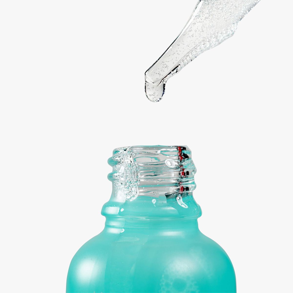 NOVEXPERT Clear Skin Peeling Care  – gegen unreine Haut, 30ml, Serum offen mit Pipette