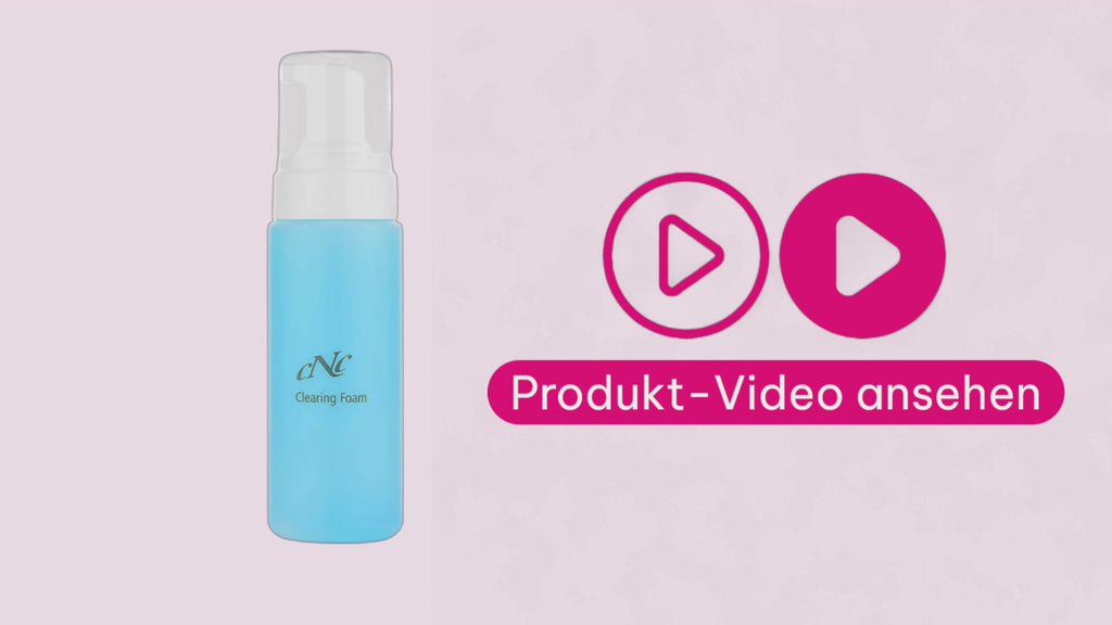 Marco von der Beautymanufactur erklärt den CNC aesthetic world Clearing Foam, einen sahnigen Reinigungsschaum für die schonende Gesichtsreinigung. Er beschreibt die cremige Schaumtextur, die milde Reinigung ohne Spannungsgefühl und die Eignung für alle Hauttypen. Dabei geht er auf pflegende Inhaltsstoffe wie Panthenol, Allantoin und Glycerin ein und gibt einen praktischen Anwendungstipp für die tägliche Reinigung und das sanfte Entfernen von Make-up, auch im Augenbereich.